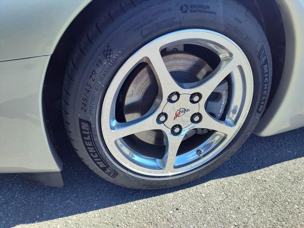 2004 Chevrolet Corvette Base