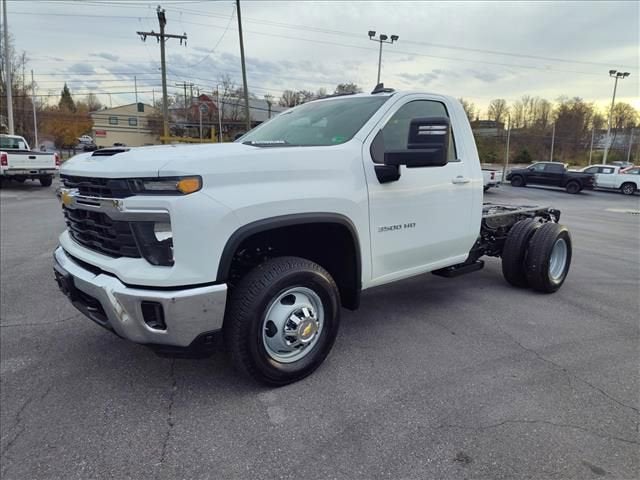 2026 Chevrolet Silverado 3500 HD Chassis Cab LT