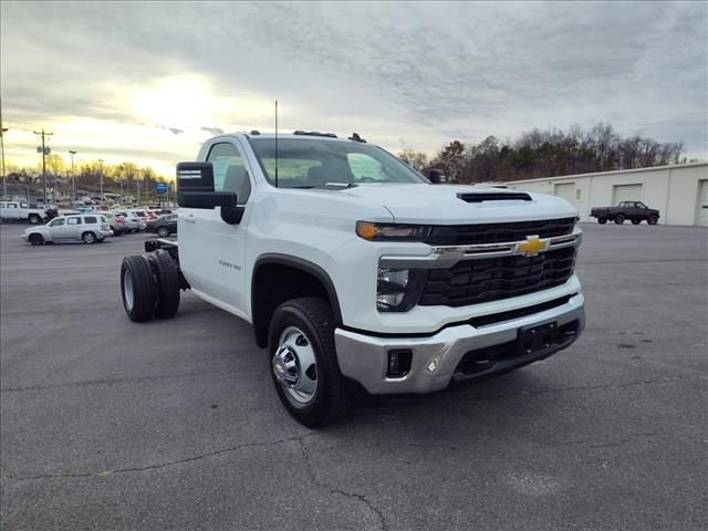 2026 Chevrolet Silverado 3500 HD Chassis Cab LT