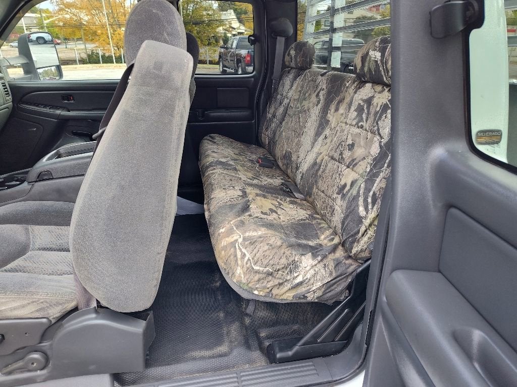 2005 Chevrolet Silverado 3500 HD LS