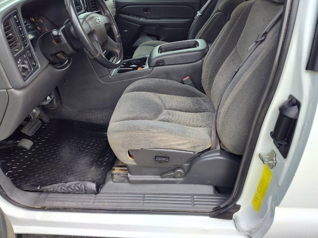 2005 Chevrolet Silverado 3500 HD LS