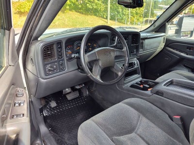 2005 Chevrolet Silverado 3500 HD LS
