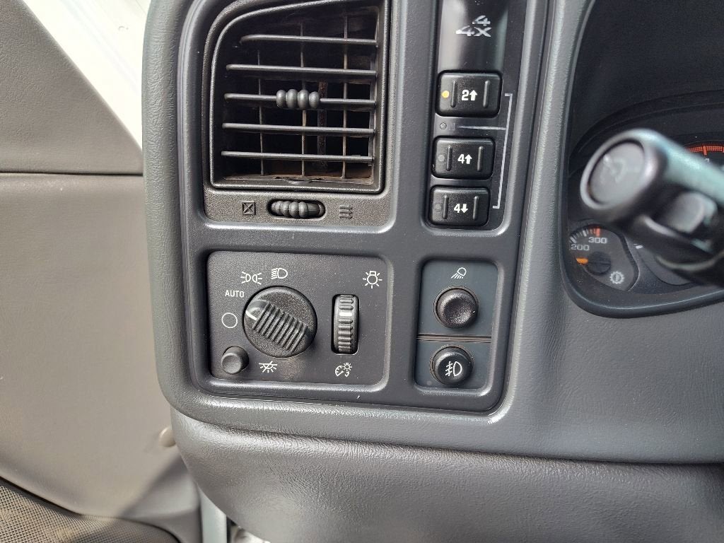 2005 Chevrolet Silverado 3500 HD LS