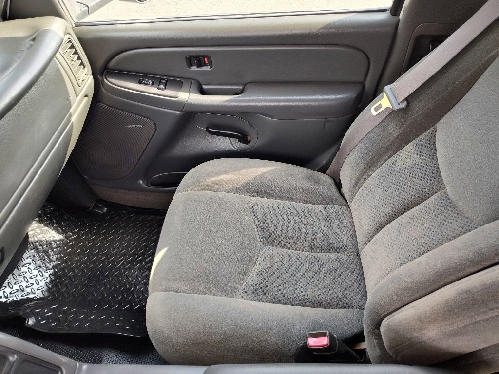 2005 Chevrolet Silverado 3500 HD LS