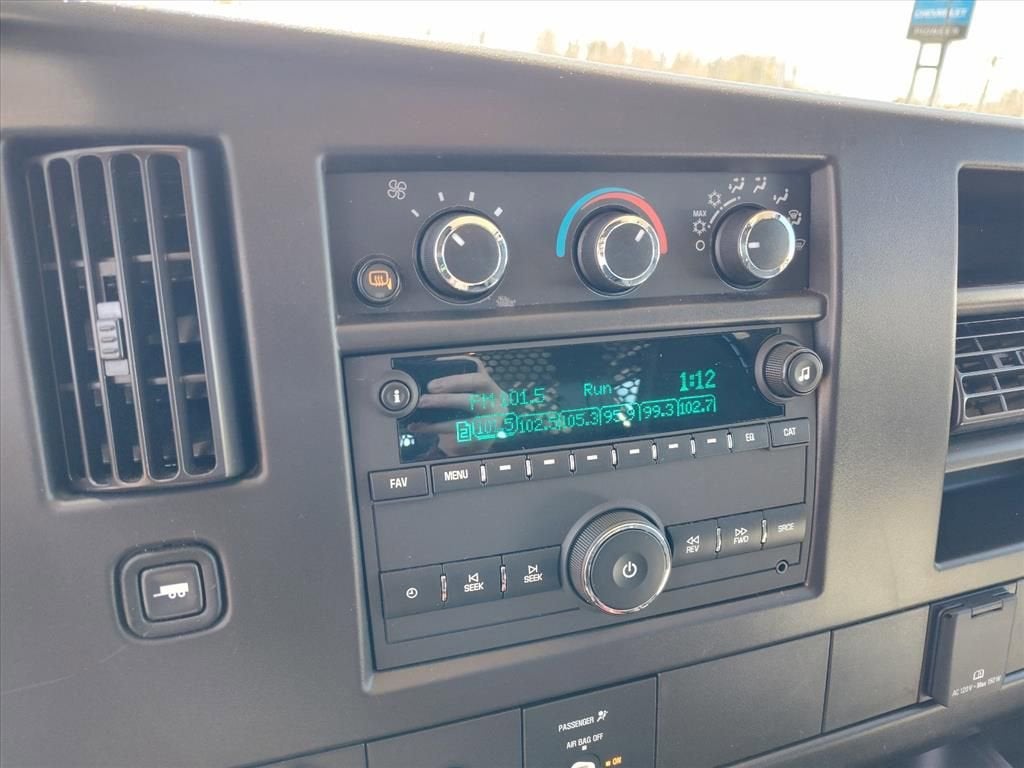 2024 Chevrolet Express Cargo 2500 WT