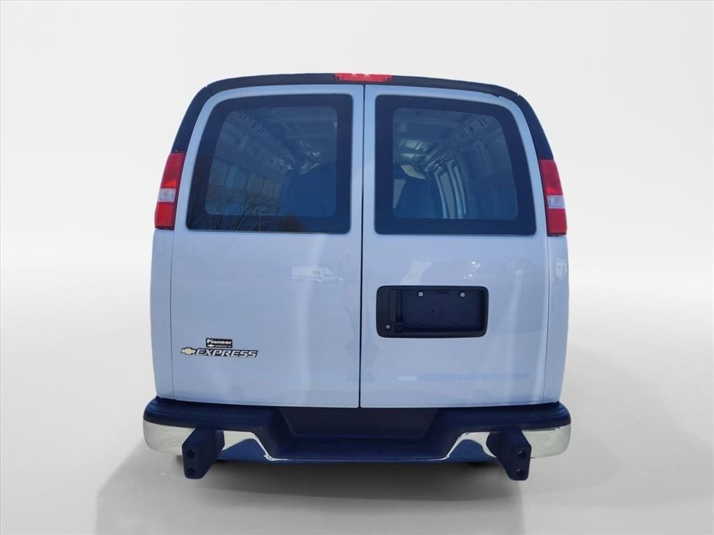 2024 Chevrolet Express Cargo 2500 WT