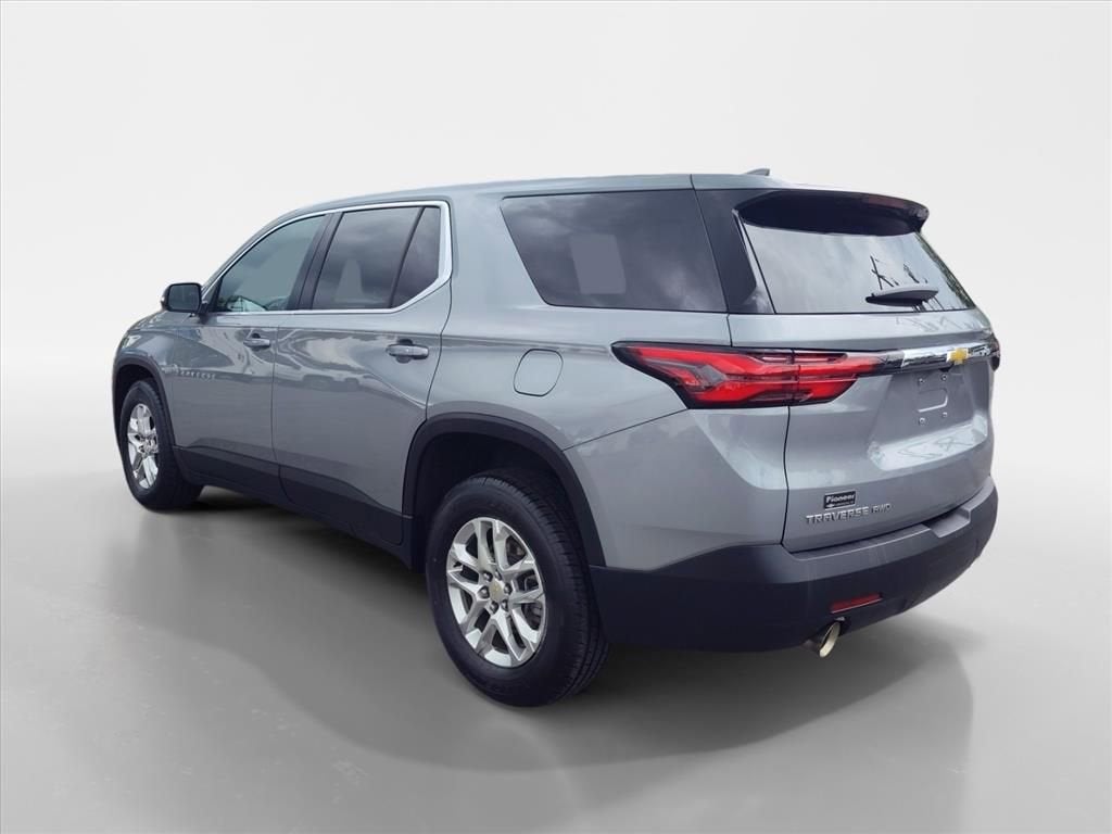 2023 Chevrolet Traverse LS