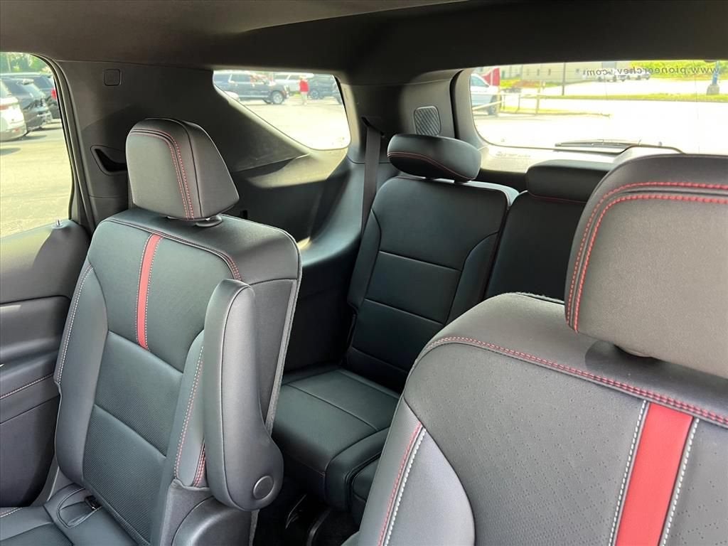 2025 Chevrolet Traverse RS
