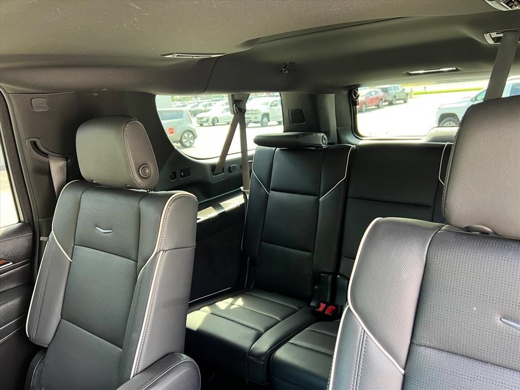 2023 Cadillac Escalade ESV 4WD Premium Luxury