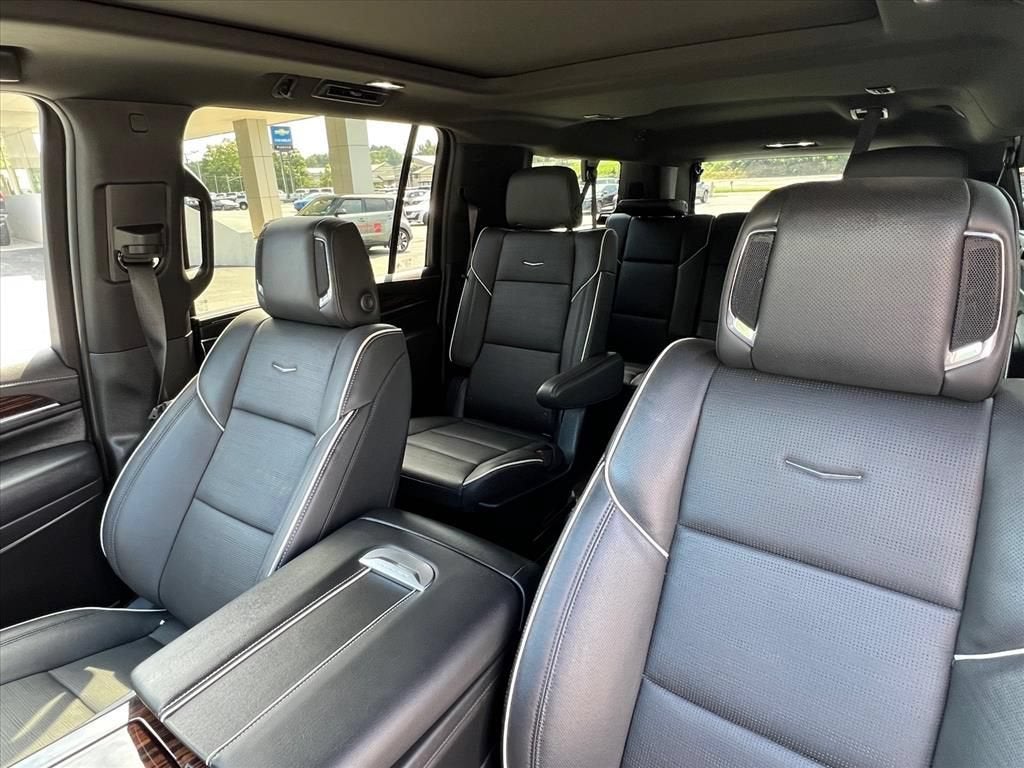 2023 Cadillac Escalade ESV 4WD Premium Luxury