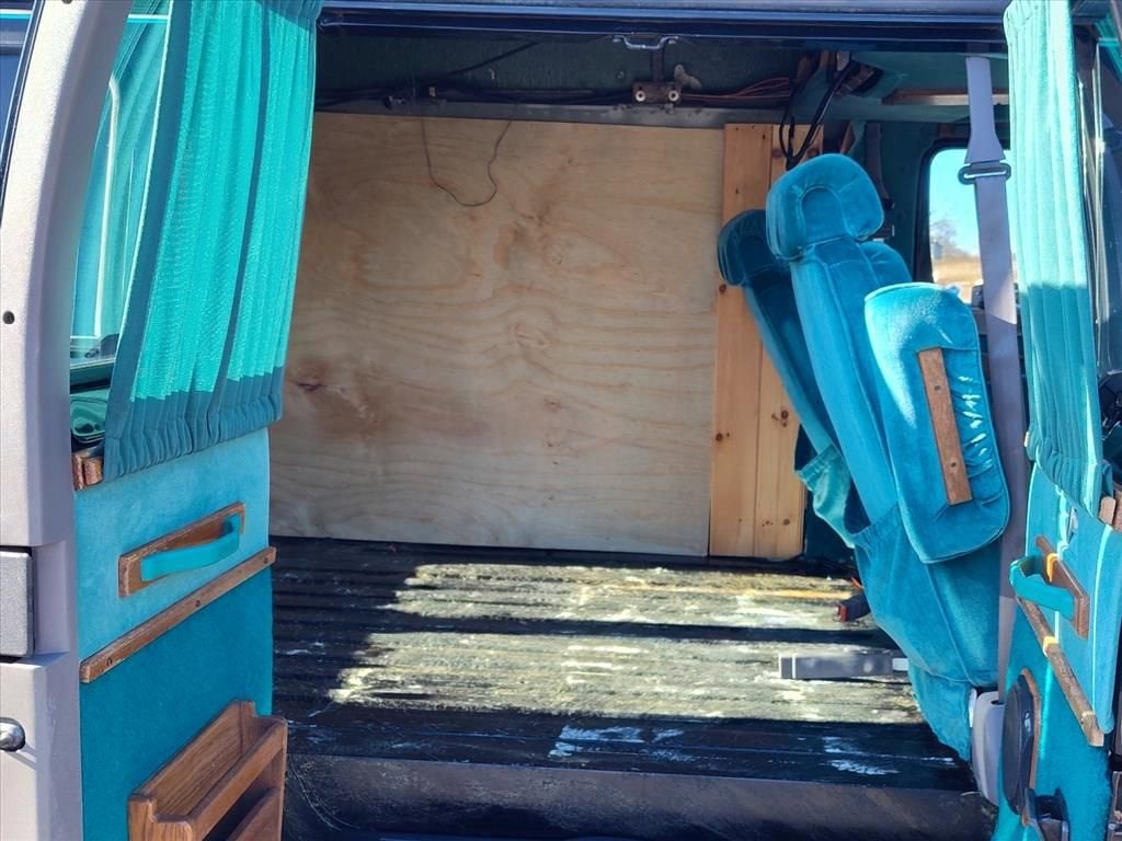 1994 Dodge Ram Van Base