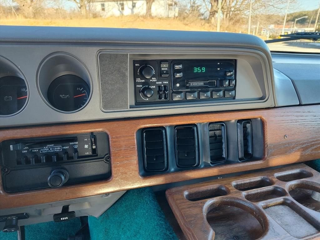 1994 Dodge Ram Van Base