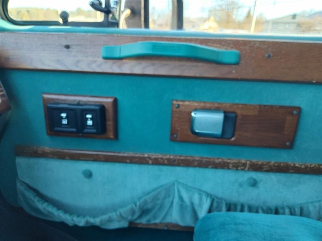 1994 Dodge Ram Van Base