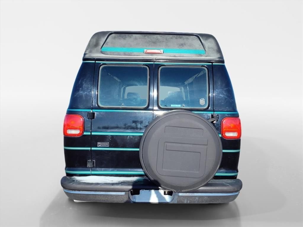 1994 Dodge Ram Van Base