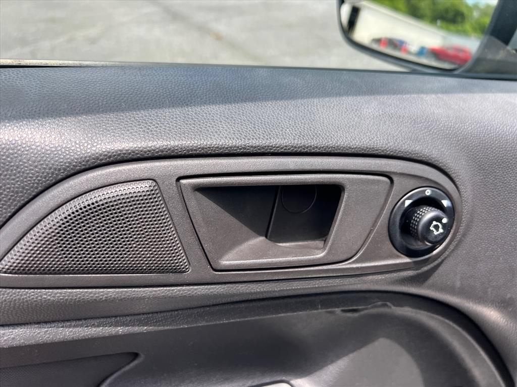 2013 Ford Fiesta SE