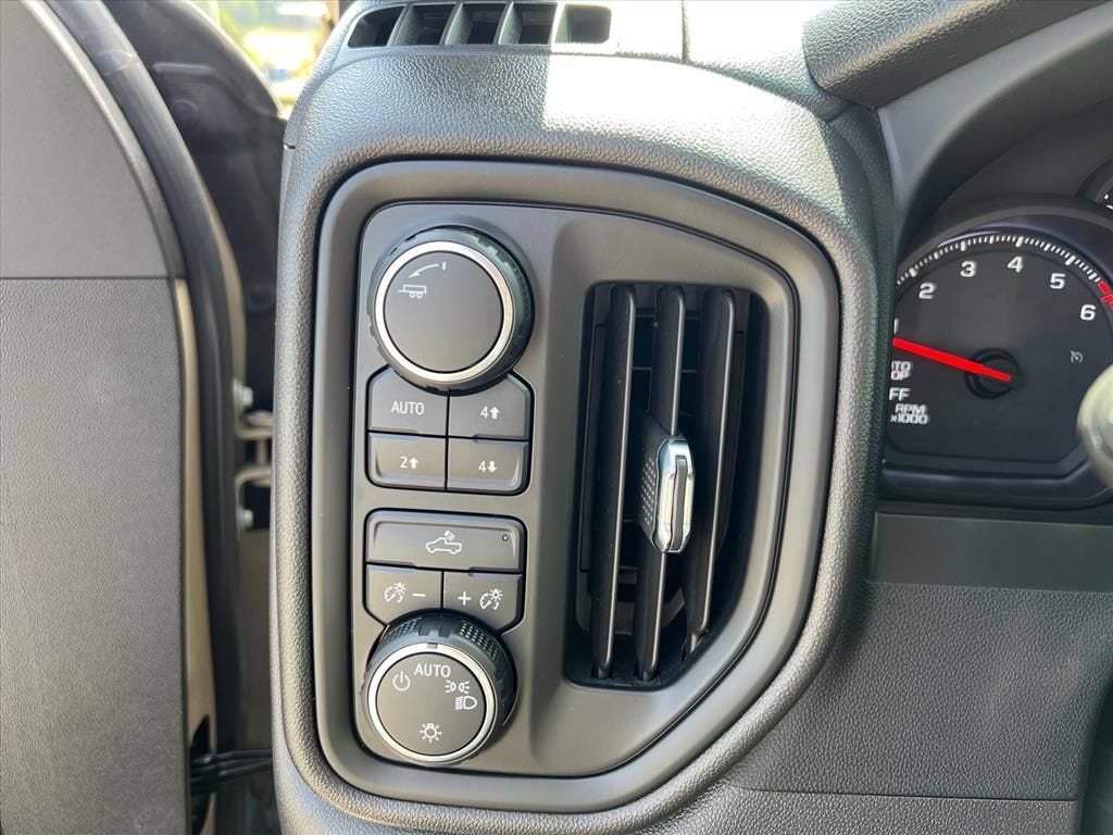 2023 Chevrolet Silverado 1500 Custom Trail Boss