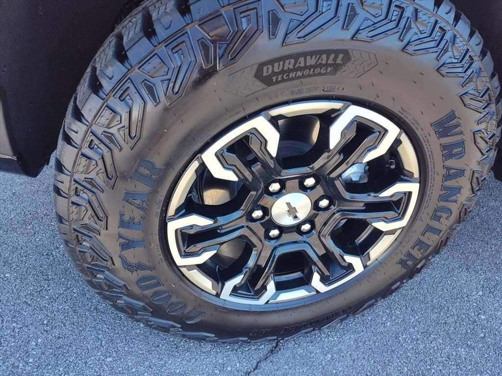 2025 Chevrolet Silverado 1500 ZR2