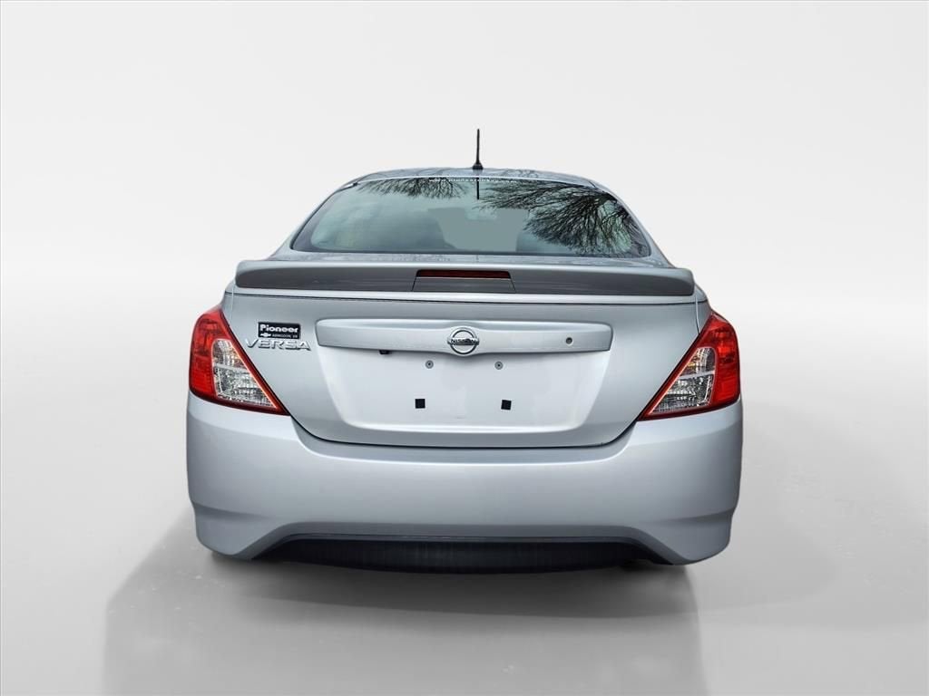 2019 Nissan Versa Sedan S Plus