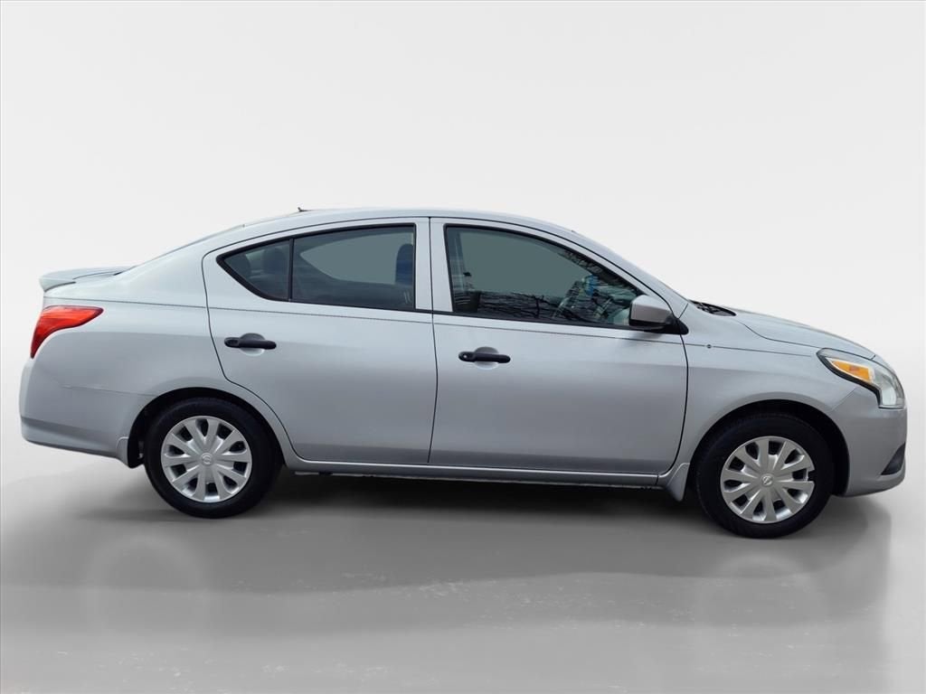 2019 Nissan Versa Sedan S Plus