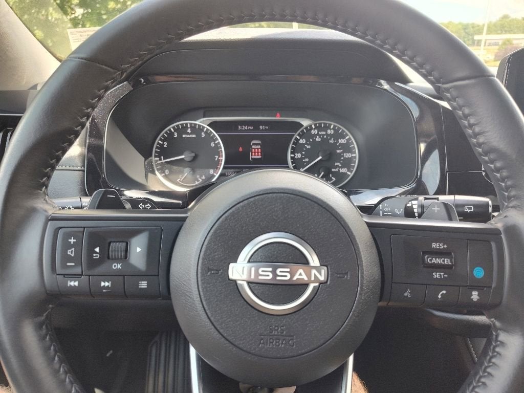 2025 Nissan Pathfinder SV