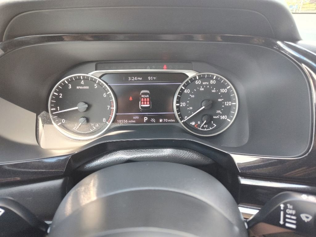 2025 Nissan Pathfinder SV