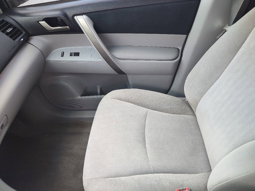 2010 Toyota Highlander Sport