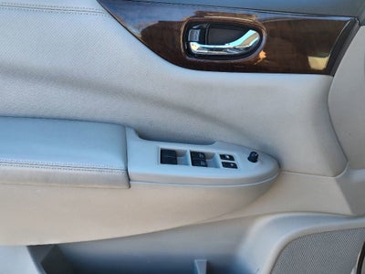 2016 Nissan Quest SV