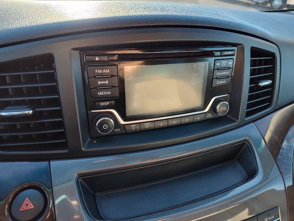 2016 Nissan Quest SV