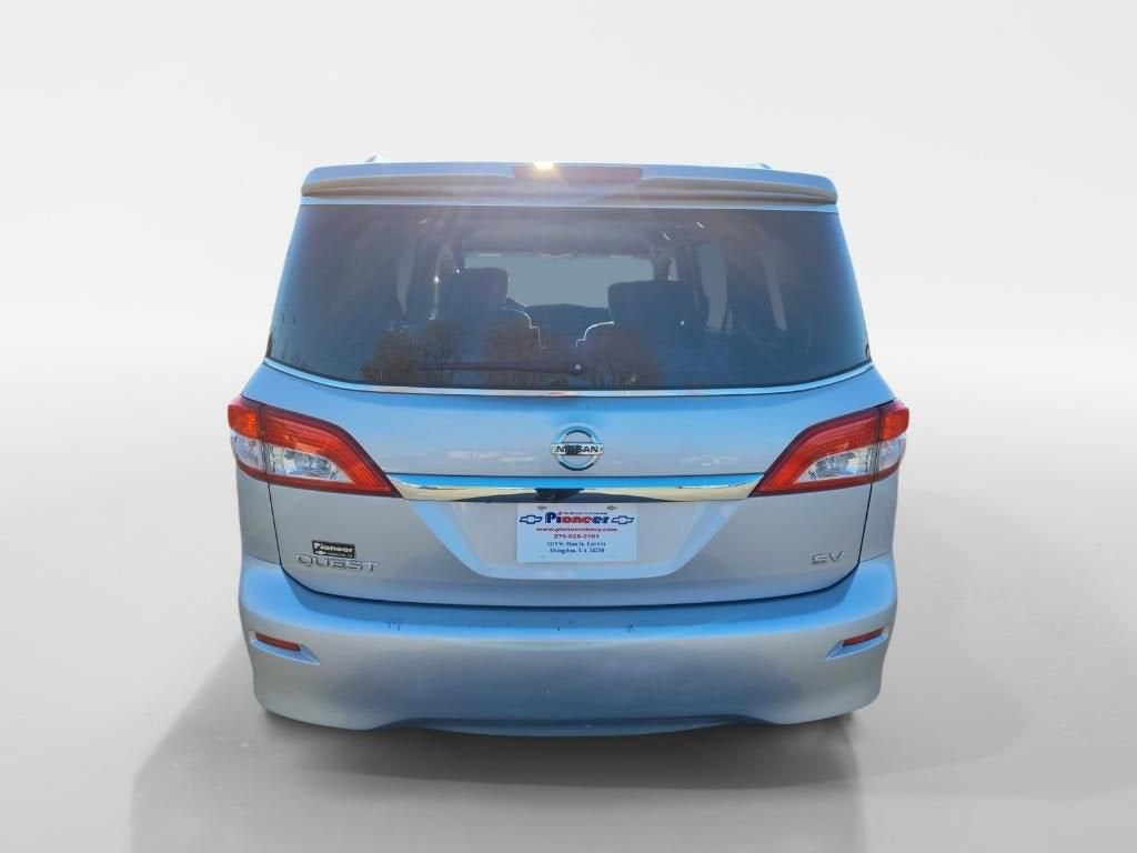 2016 Nissan Quest SV