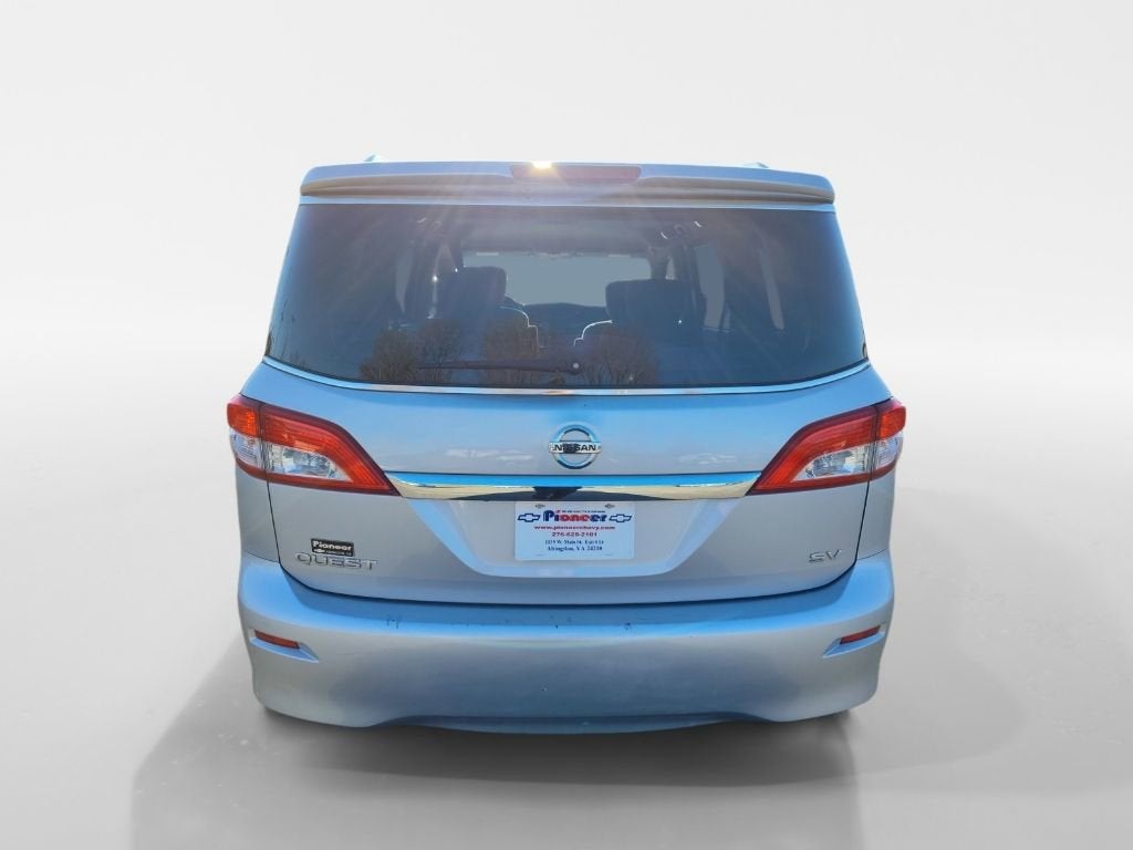 2016 Nissan Quest SV