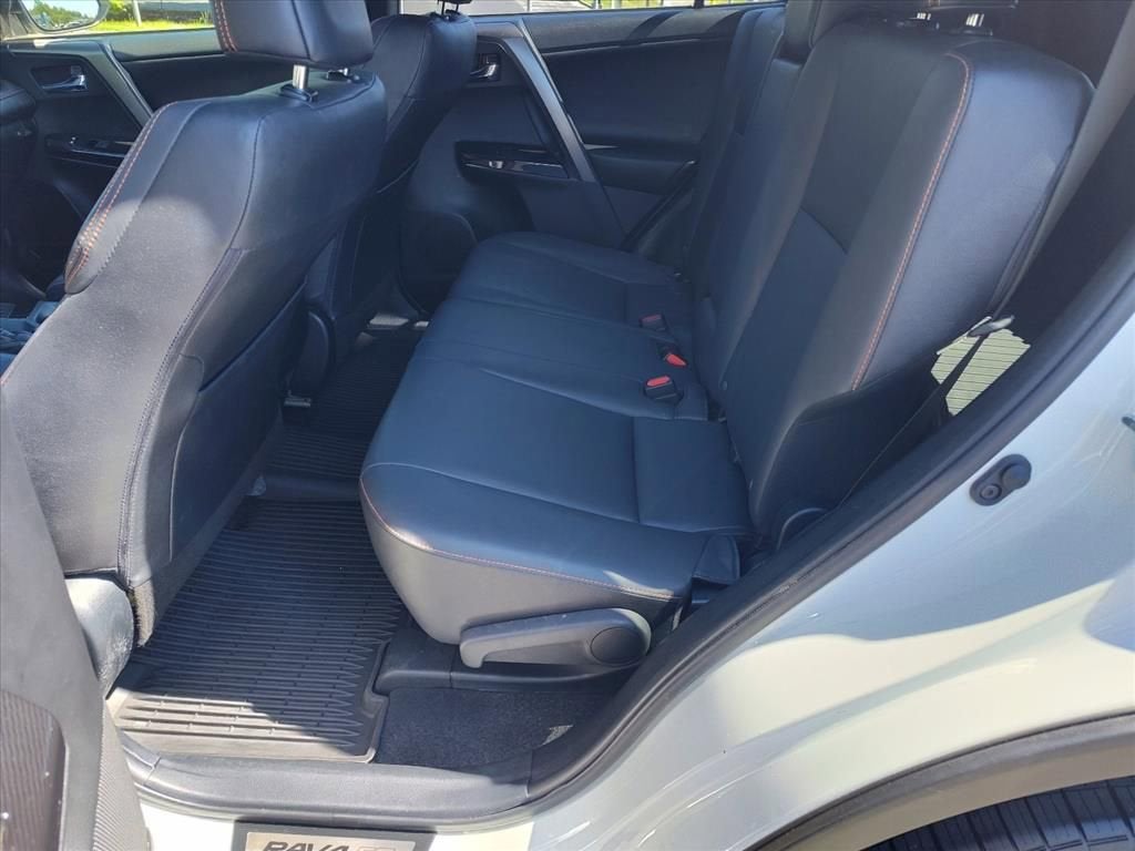 2018 Toyota RAV4 SE