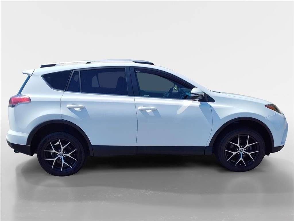 2018 Toyota RAV4 SE