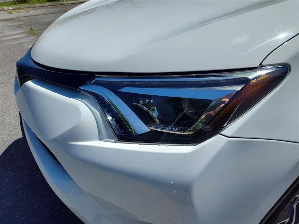 2018 Toyota RAV4 SE
