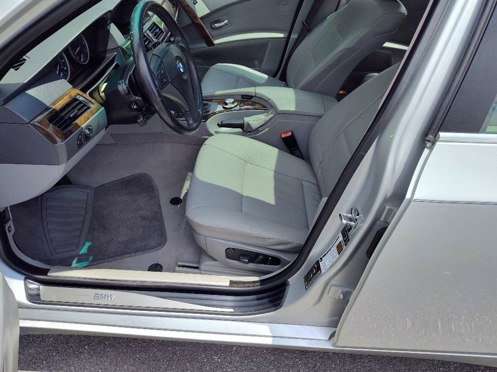 2005 BMW 5 Series 545i